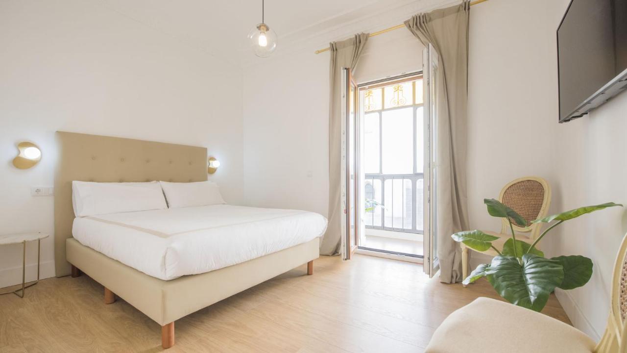 Apartamentos Boutique Puerta De Reyes Toledo Bagian luar foto