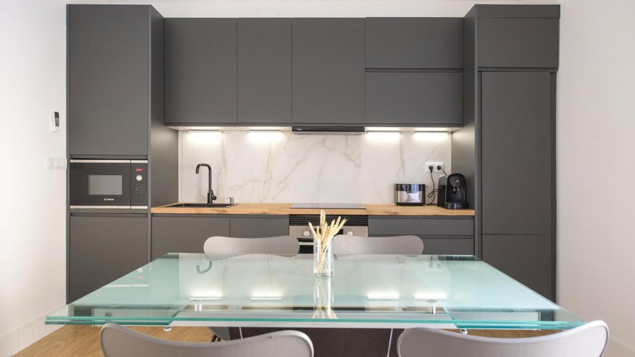 Apartamentos Boutique Puerta De Reyes Toledo Bagian luar foto