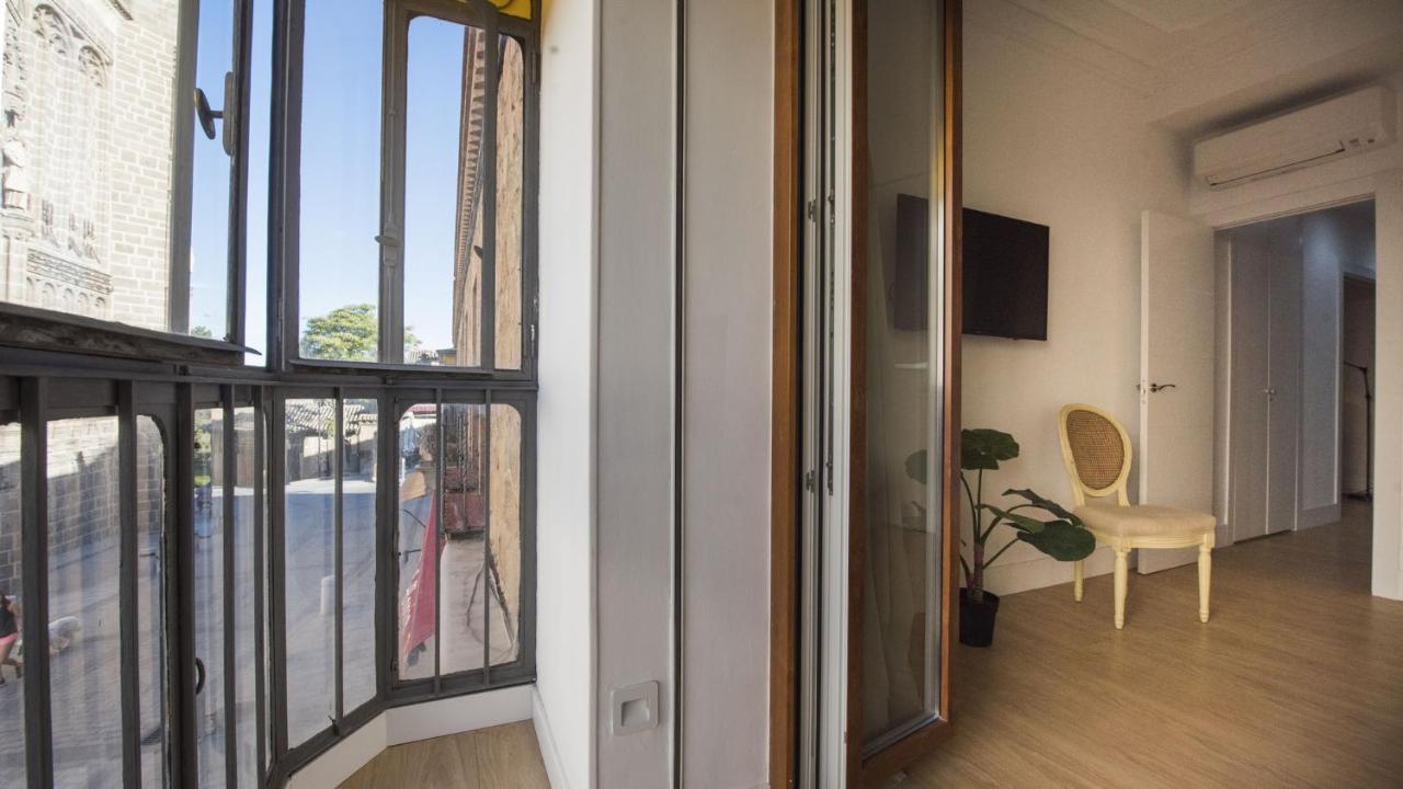 Apartamentos Boutique Puerta De Reyes Toledo Bagian luar foto