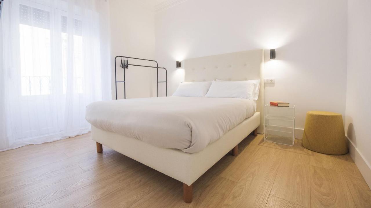 Apartamentos Boutique Puerta De Reyes Toledo Bagian luar foto